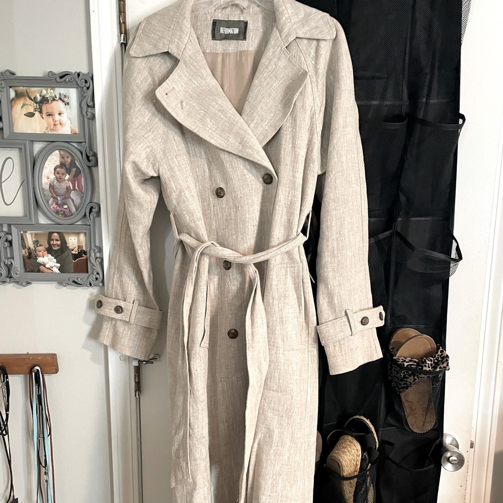REFORMATION Small Tan/Cream Trenchcoat